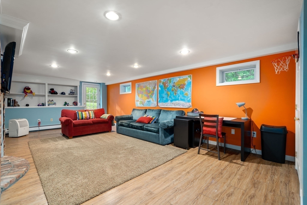 27 Chanticleer Road