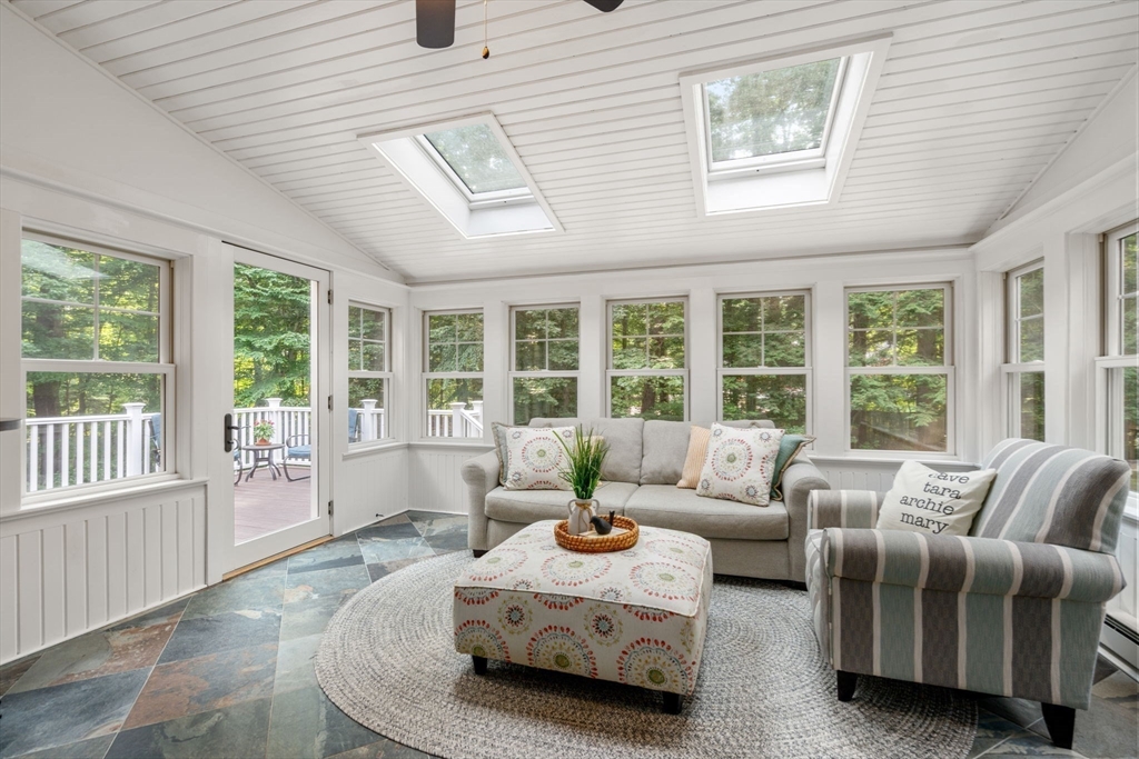 27 Chanticleer Road