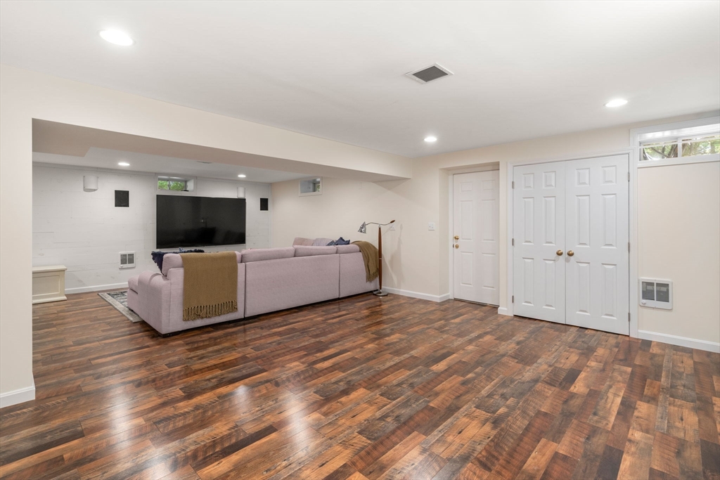 44 Orchard Rd