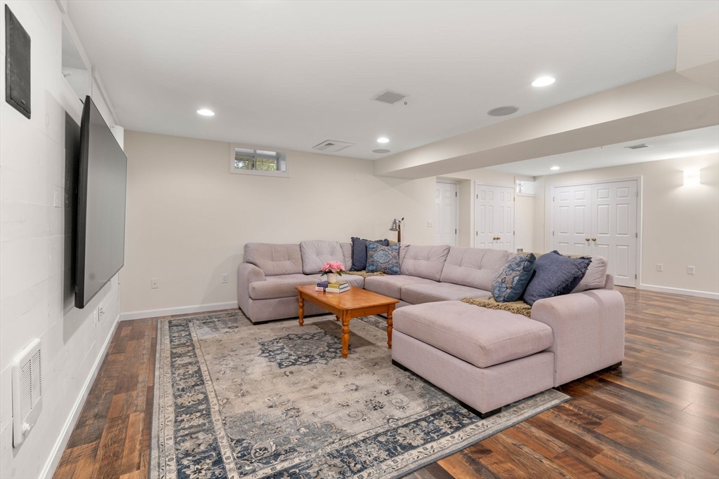 44 Orchard Rd