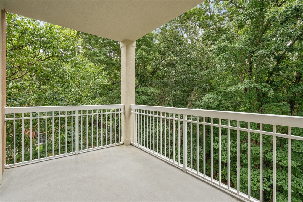 10 Northwood Drive # 301