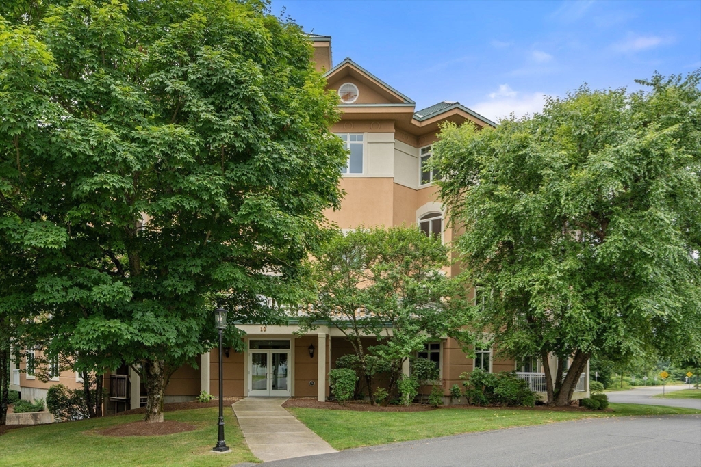 10 Northwood Drive # 301