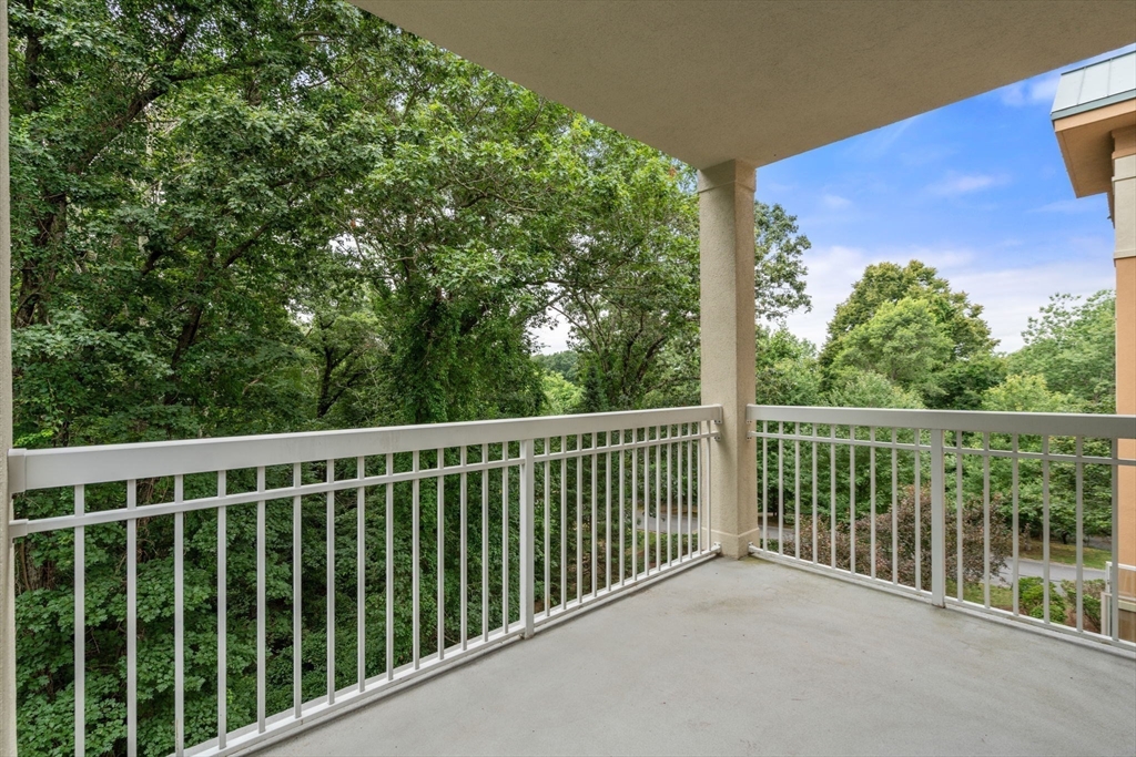 10 Northwood Drive # 301