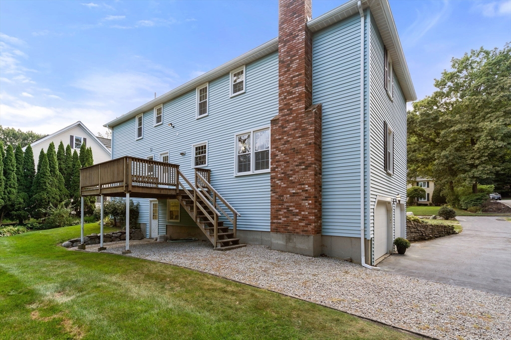 14 Saxon Ln