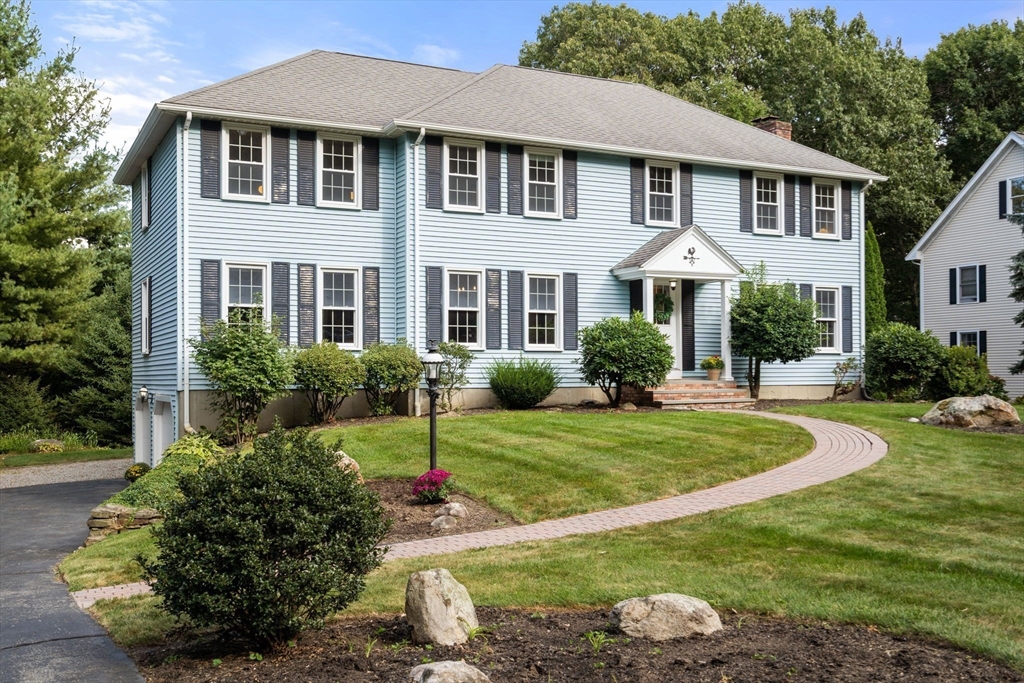 14 Saxon Ln