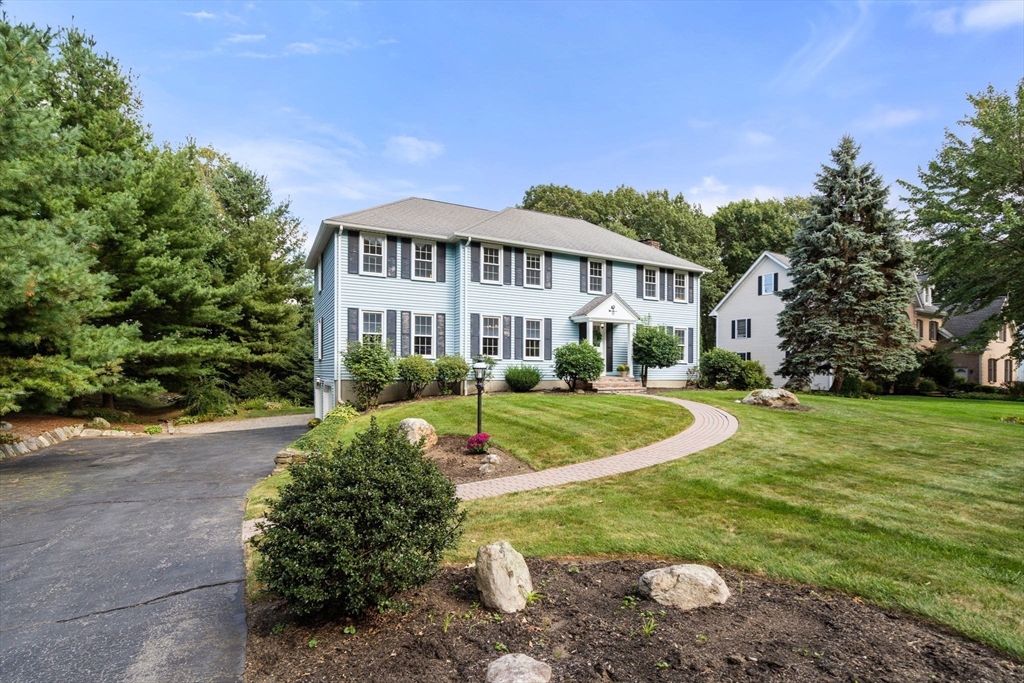 14 Saxon Ln