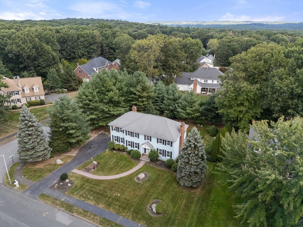 14 Saxon Ln