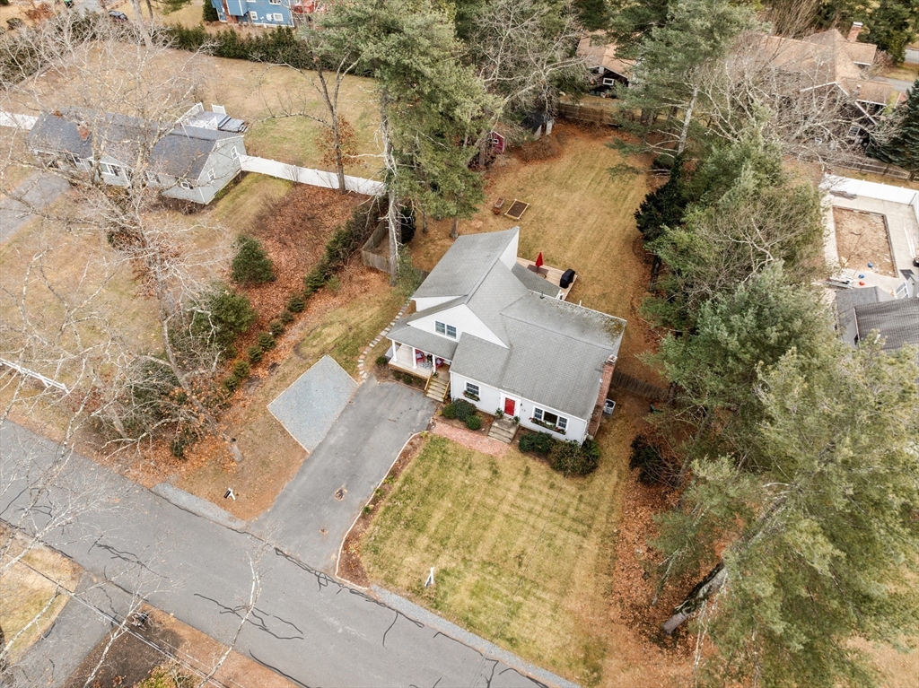 44 Pine St