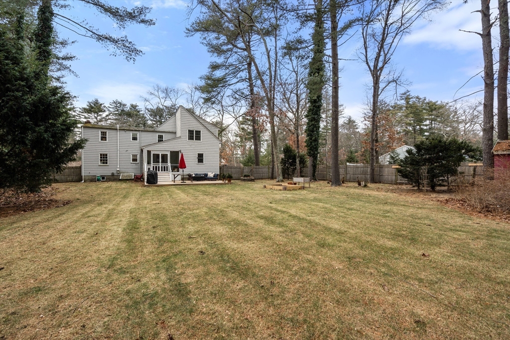 44 Pine St