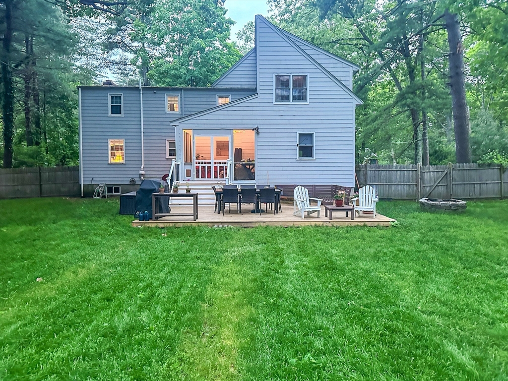 44 Pine St