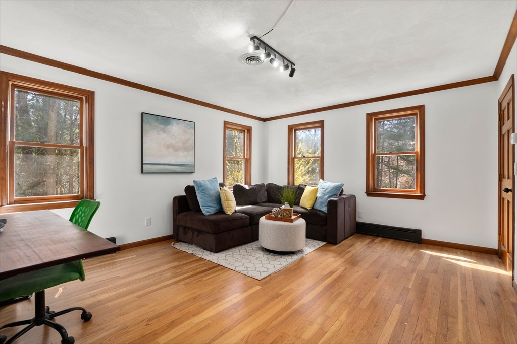 5 Crescent Lane
