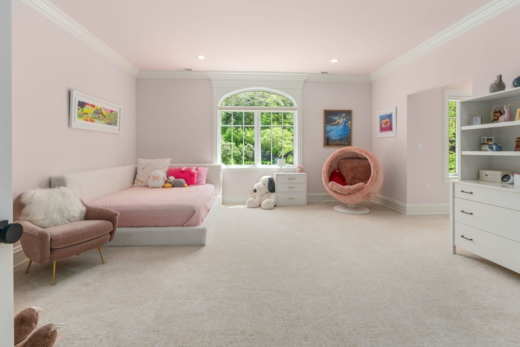 6 Wayside Cir
