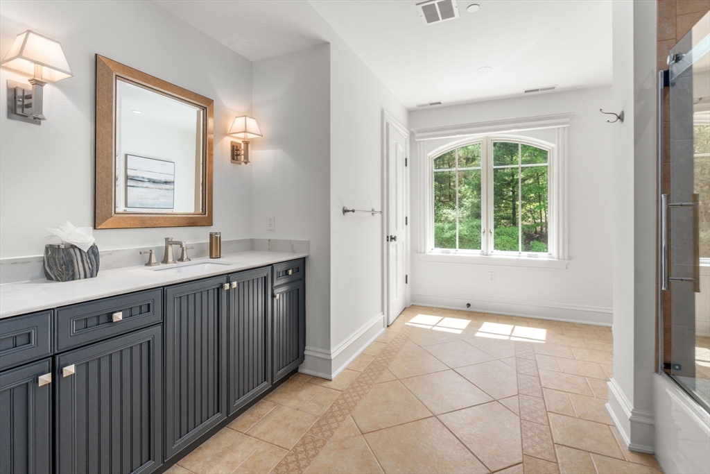 6 Wayside Cir