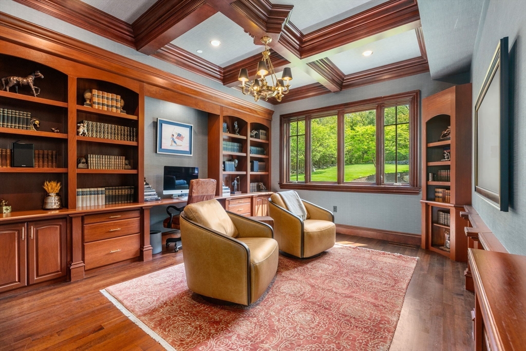 6 Wayside Cir