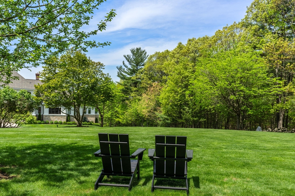 6 Wayside Cir