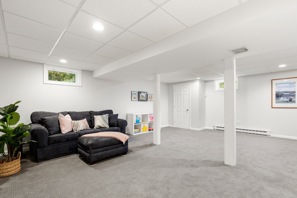 40 Pondview Road