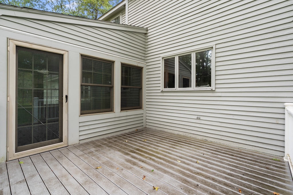 20 Shadow Oak Drive