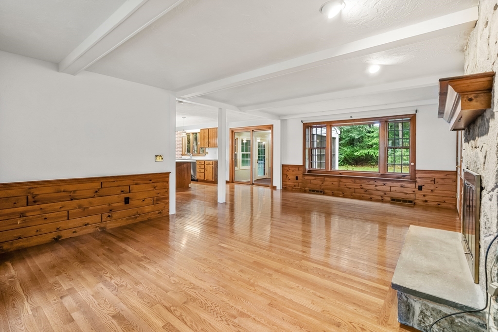 20 Shadow Oak Drive