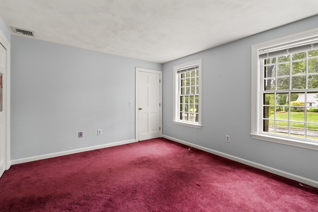 20 Shadow Oak Drive