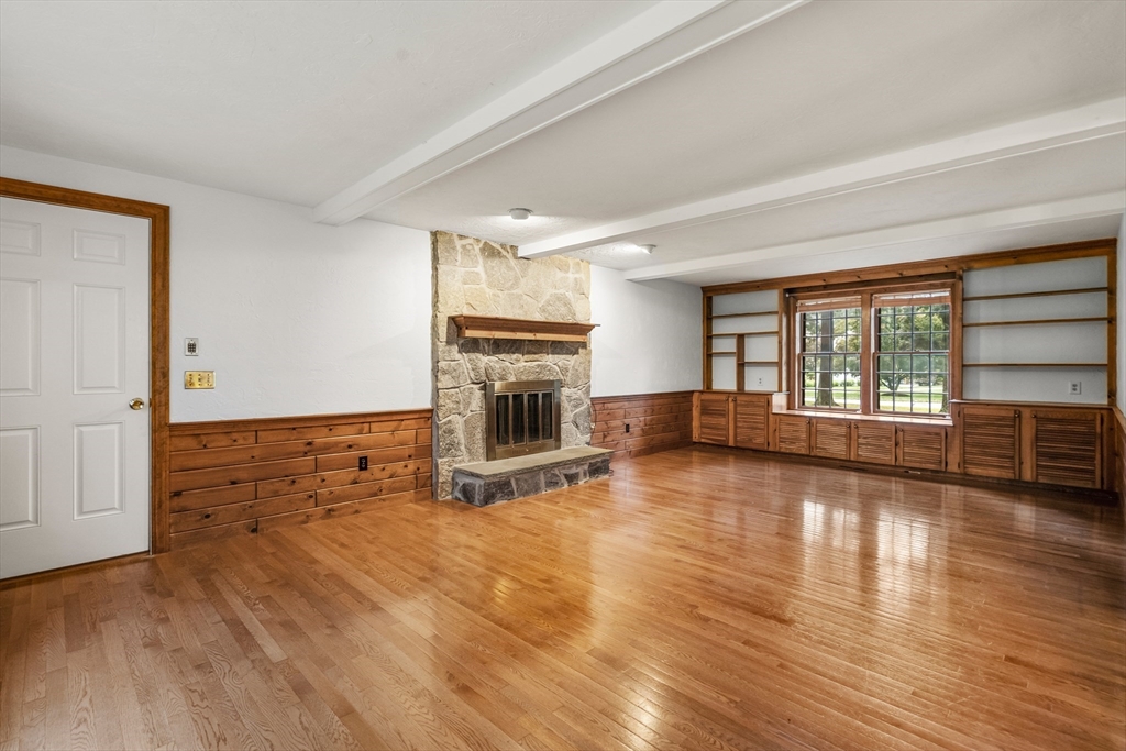 20 Shadow Oak Drive