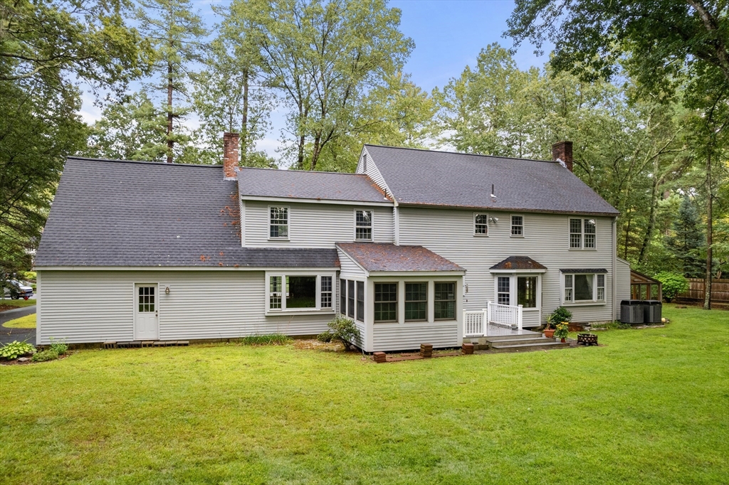 20 Shadow Oak Drive