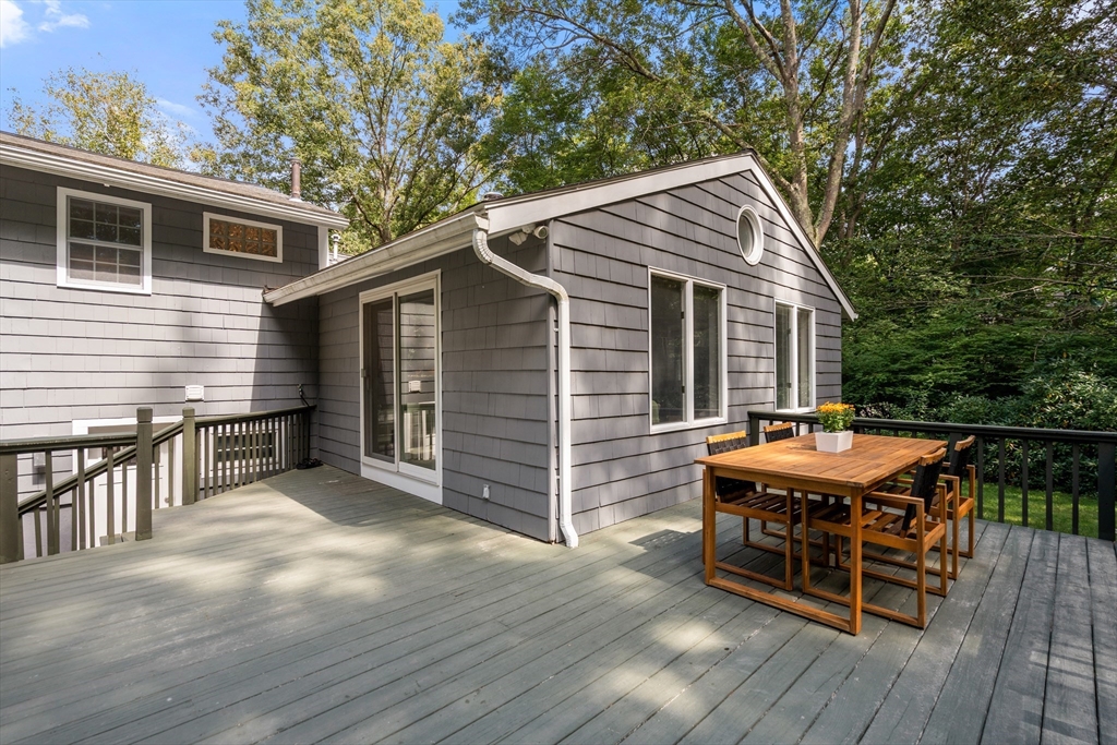 73 Willow Rd