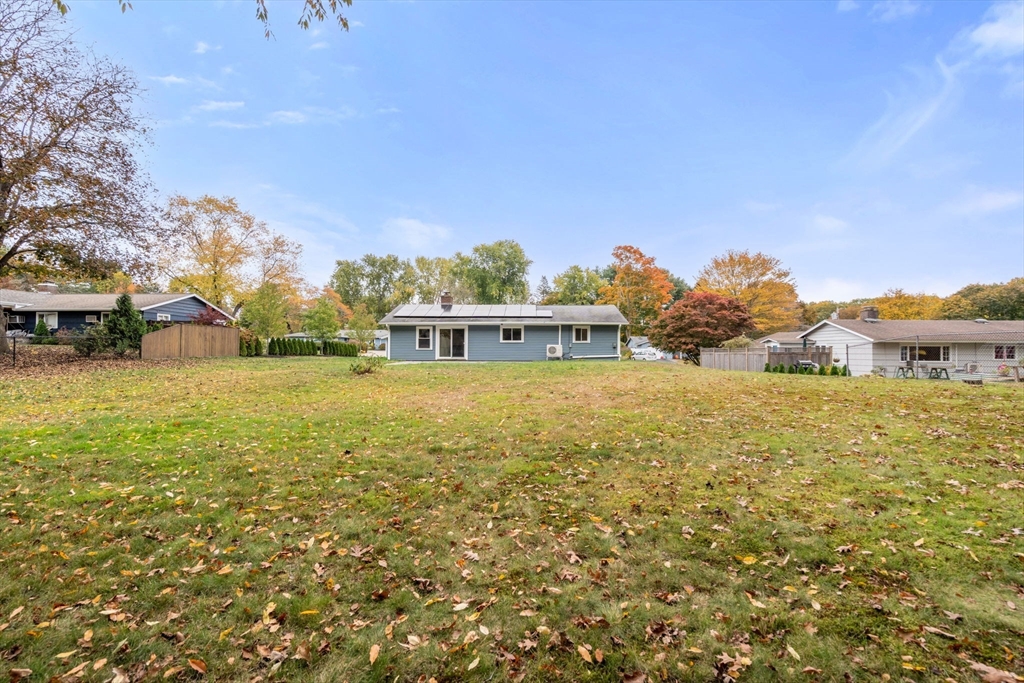 8 Clara Rd