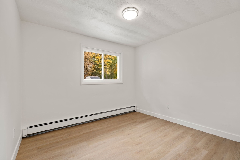 8 Clara Rd