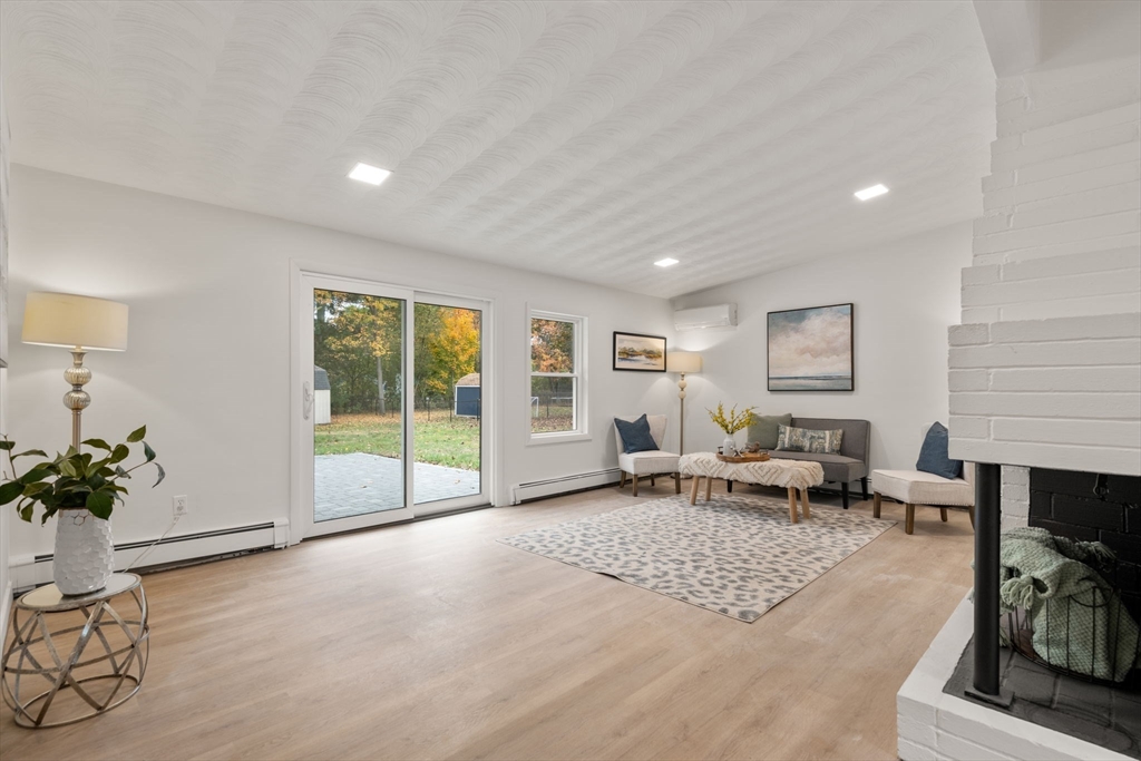 8 Clara Rd