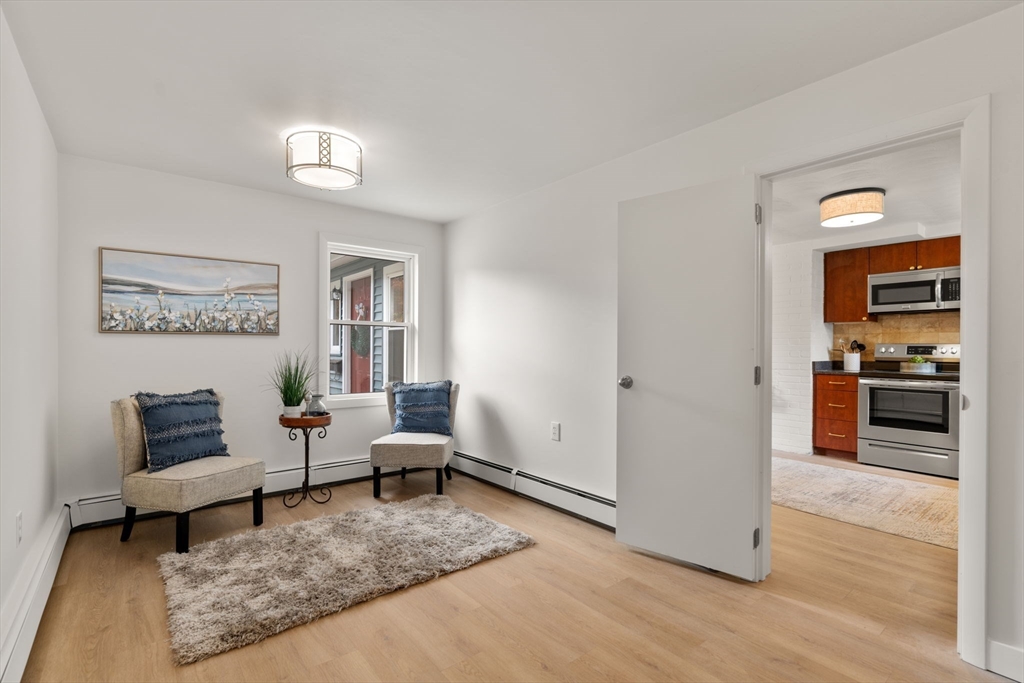 8 Clara Rd