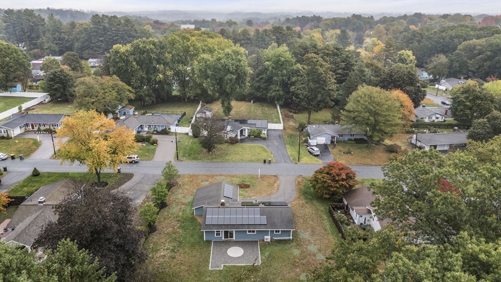 8 Clara Rd