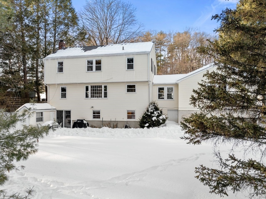 18 Seneca Dr