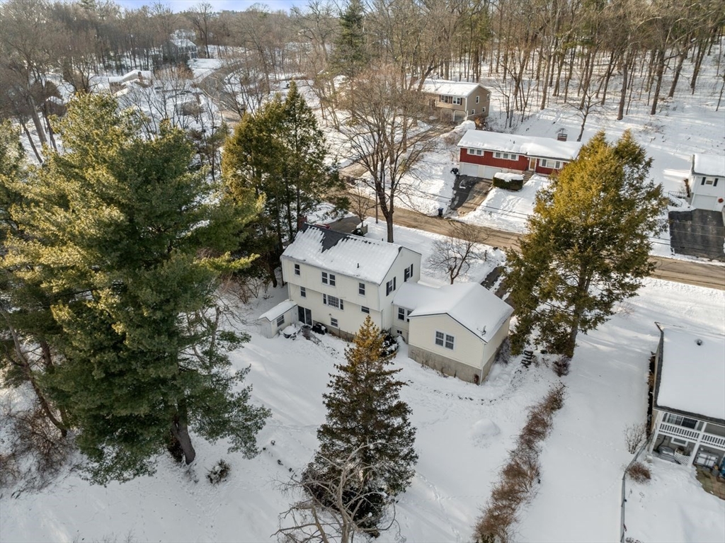 18 Seneca Dr