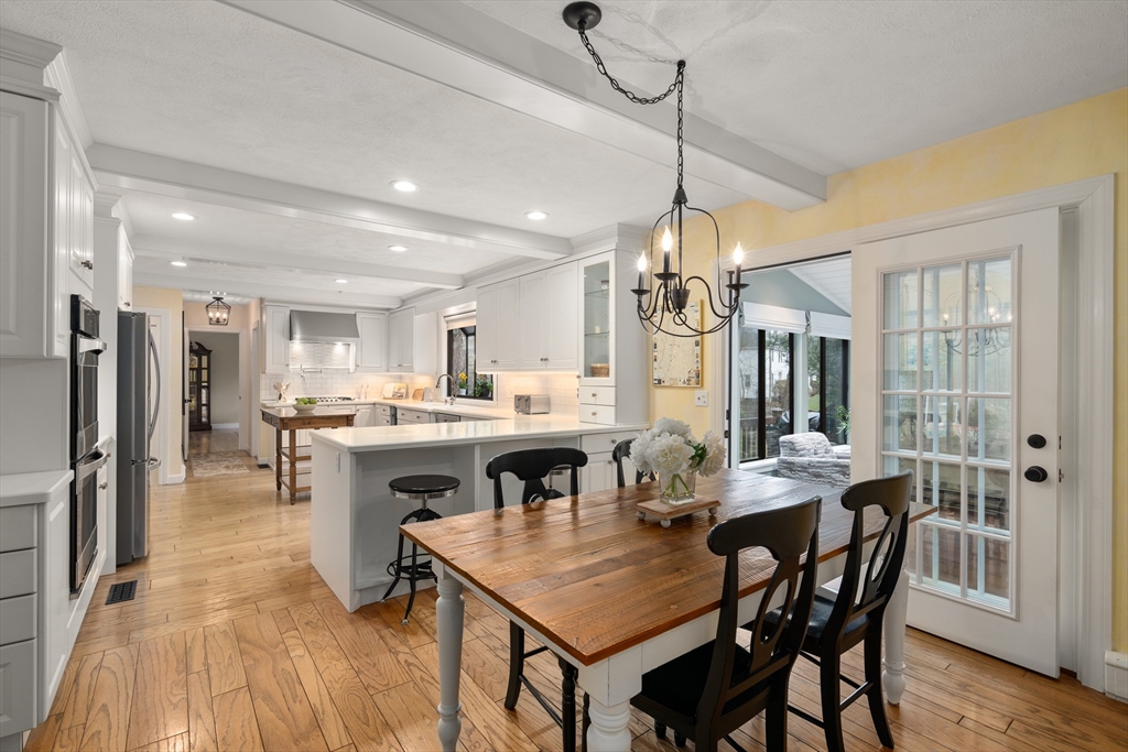 6 Chanticleer Road