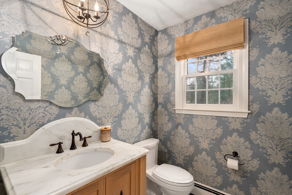 6 Chanticleer Road