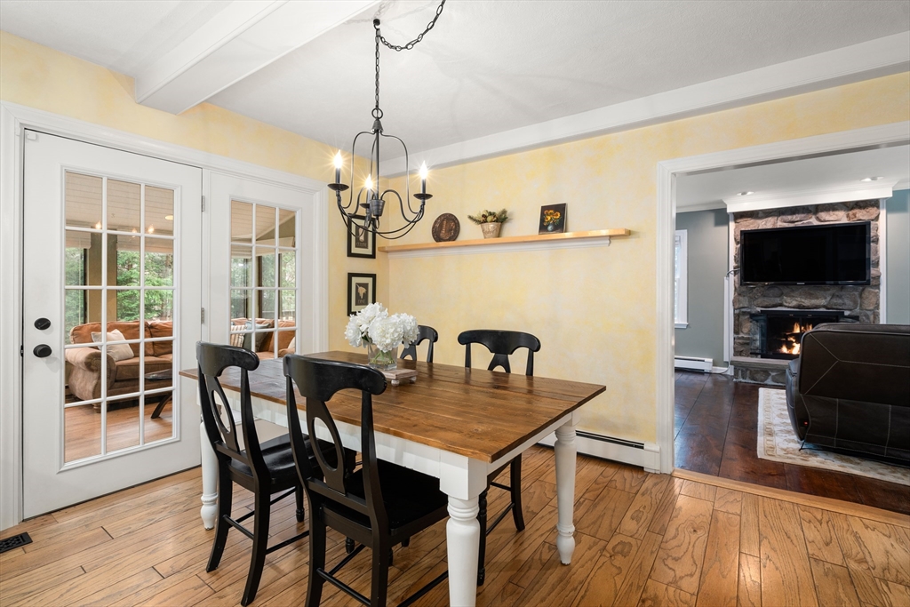 6 Chanticleer Road