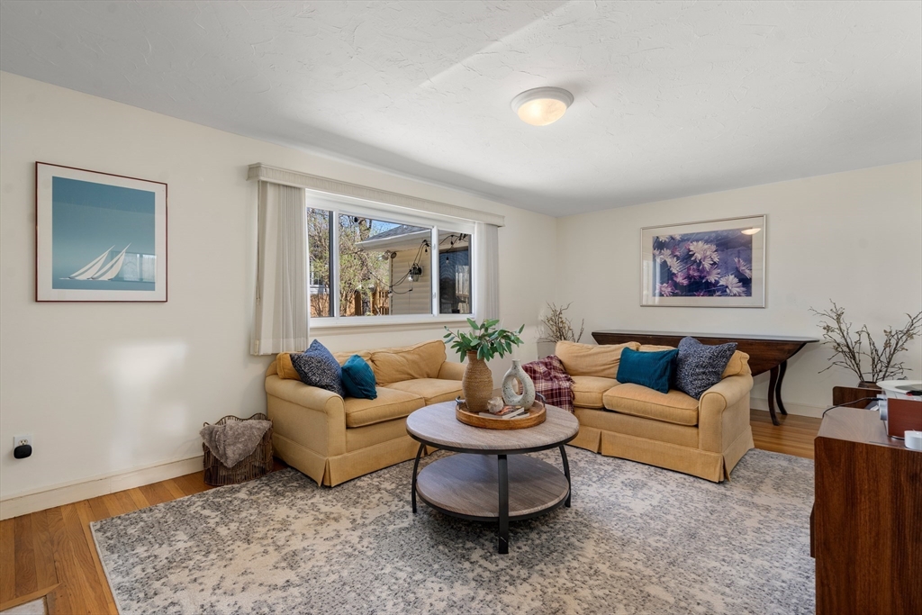 71 Delmar Ave