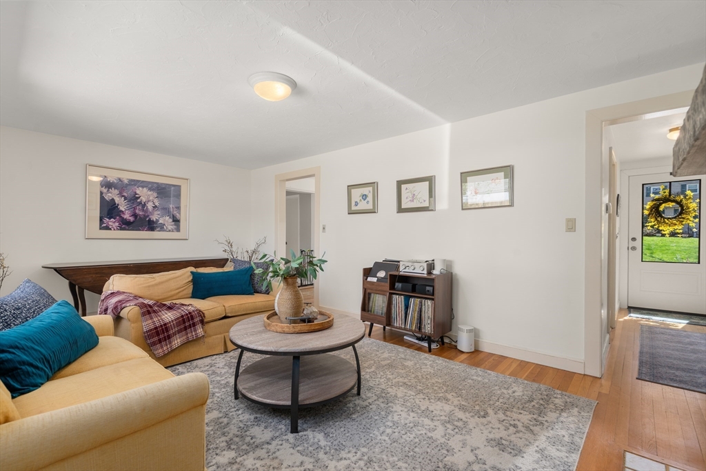 71 Delmar Ave
