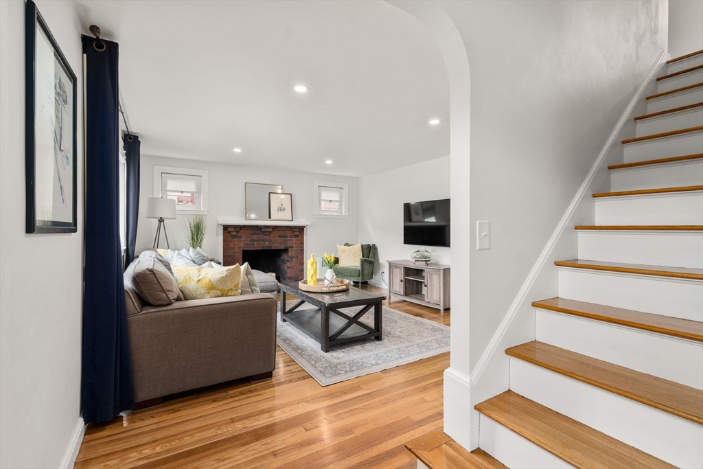152 Sprague St