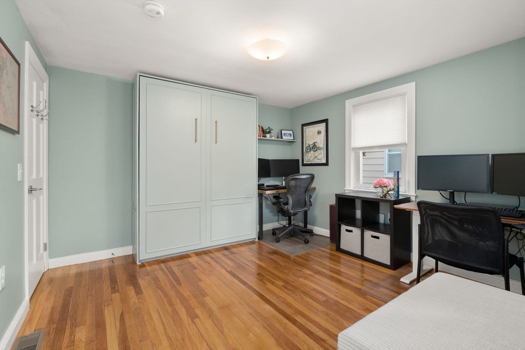 152 Sprague St