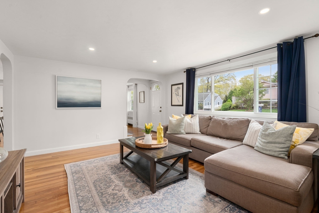 152 Sprague St