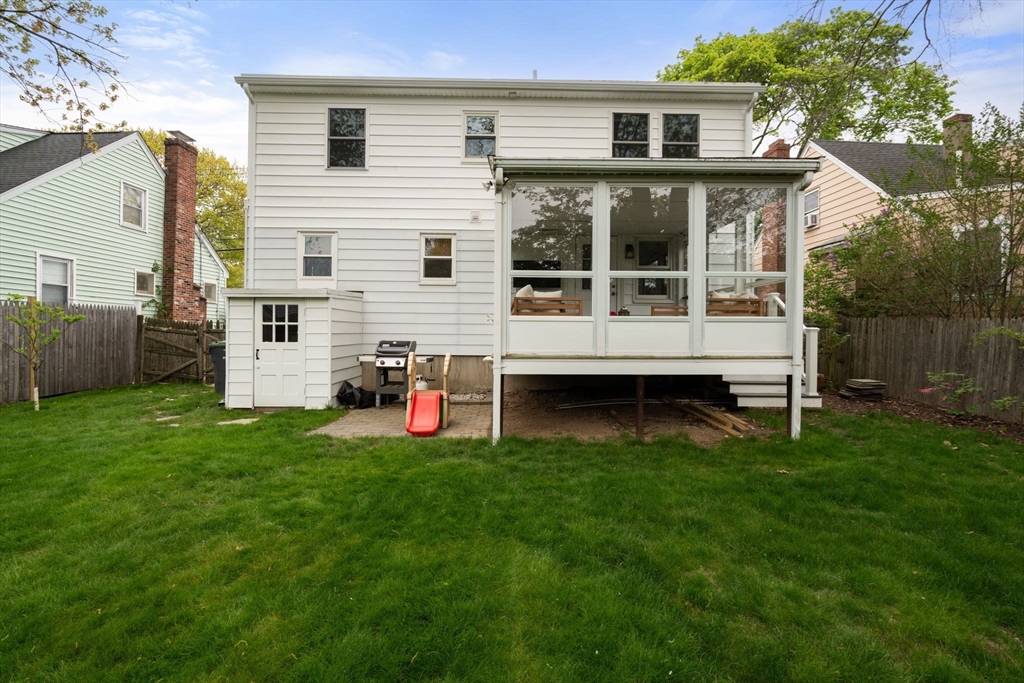 152 Sprague St