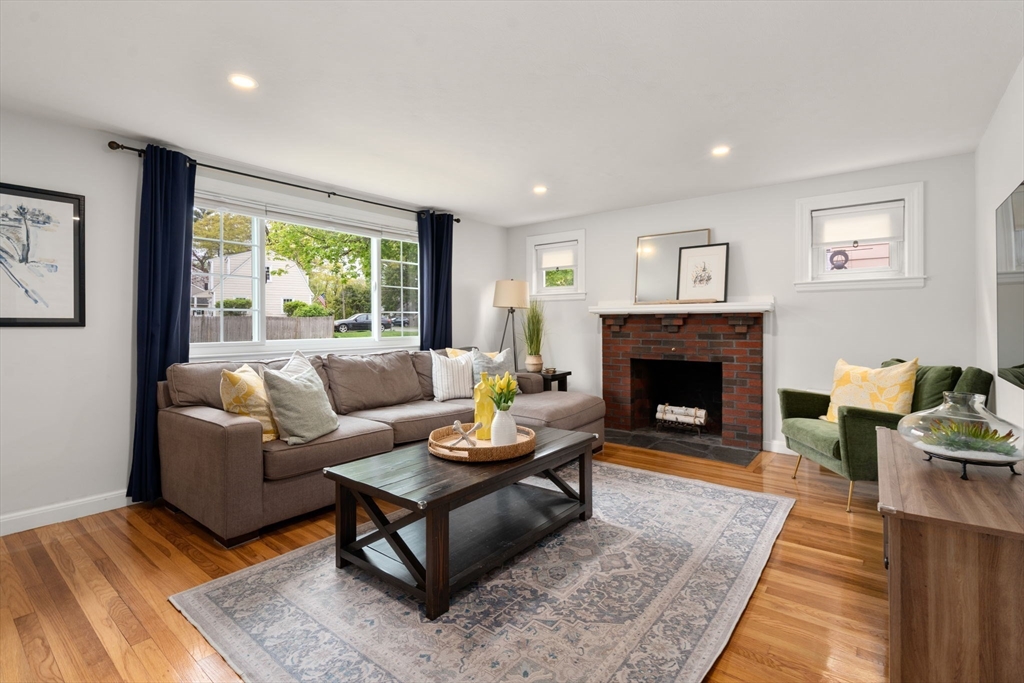 152 Sprague St