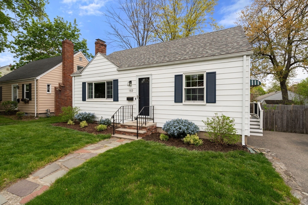 152 Sprague St
