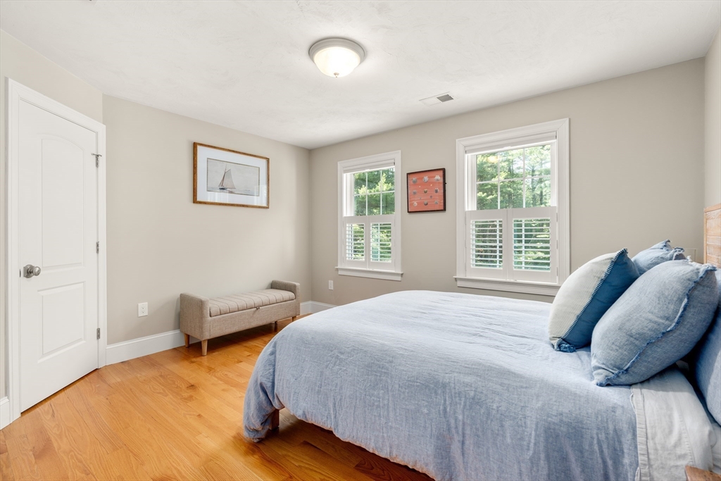 4 Twin Meadow Lane