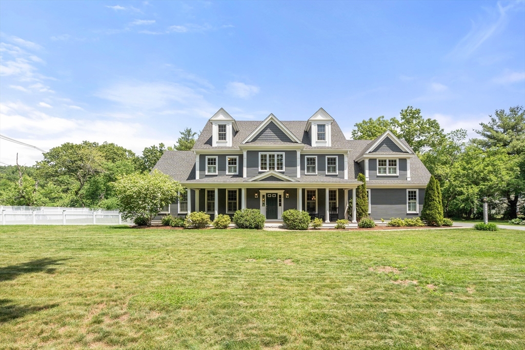 4 Twin Meadow Lane