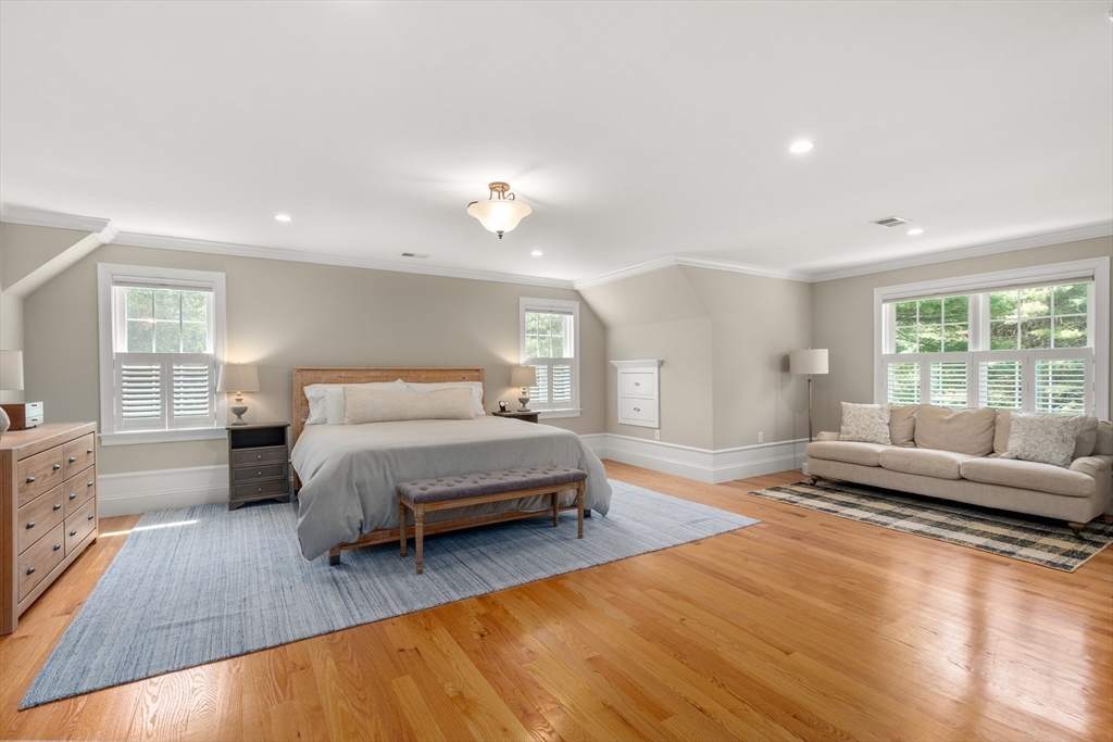 4 Twin Meadow Lane