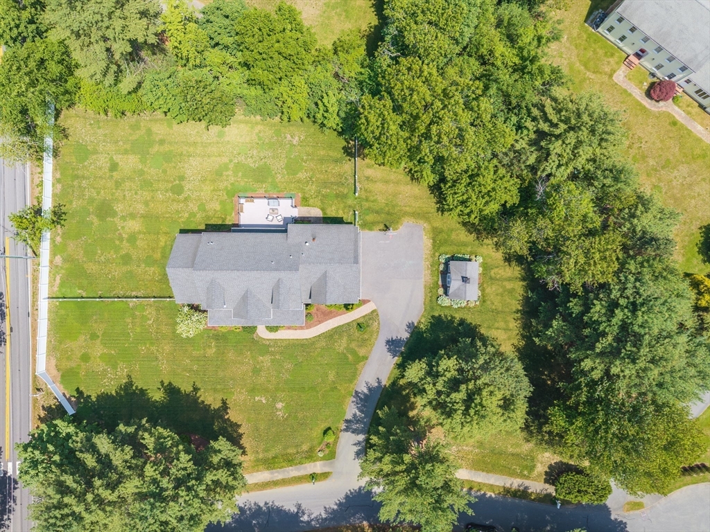 4 Twin Meadow Lane