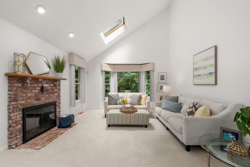 11 Rose Way