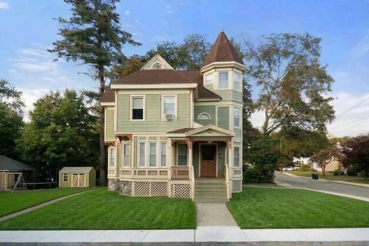56 Warren Ave